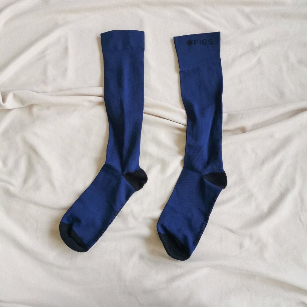 Authentic FIGS Compression Socks Size M Unisex Comfort Fit New